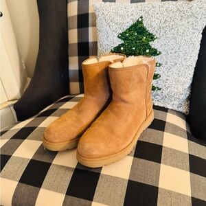 Ugg Cory worn once size 7